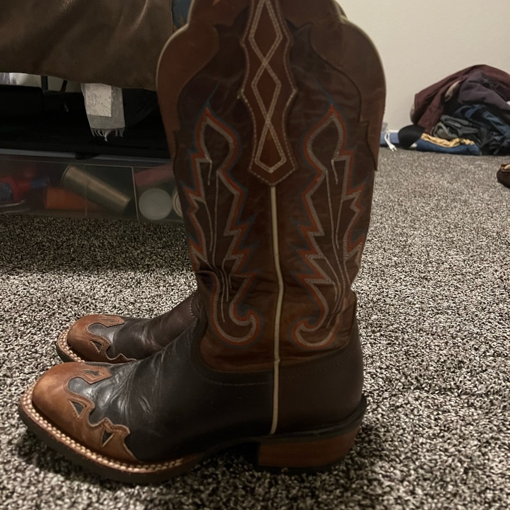 Ariat cowboy boots